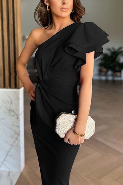 Caz - Off-Shoulder Kleid mit Rüschensäumen und Schlitz