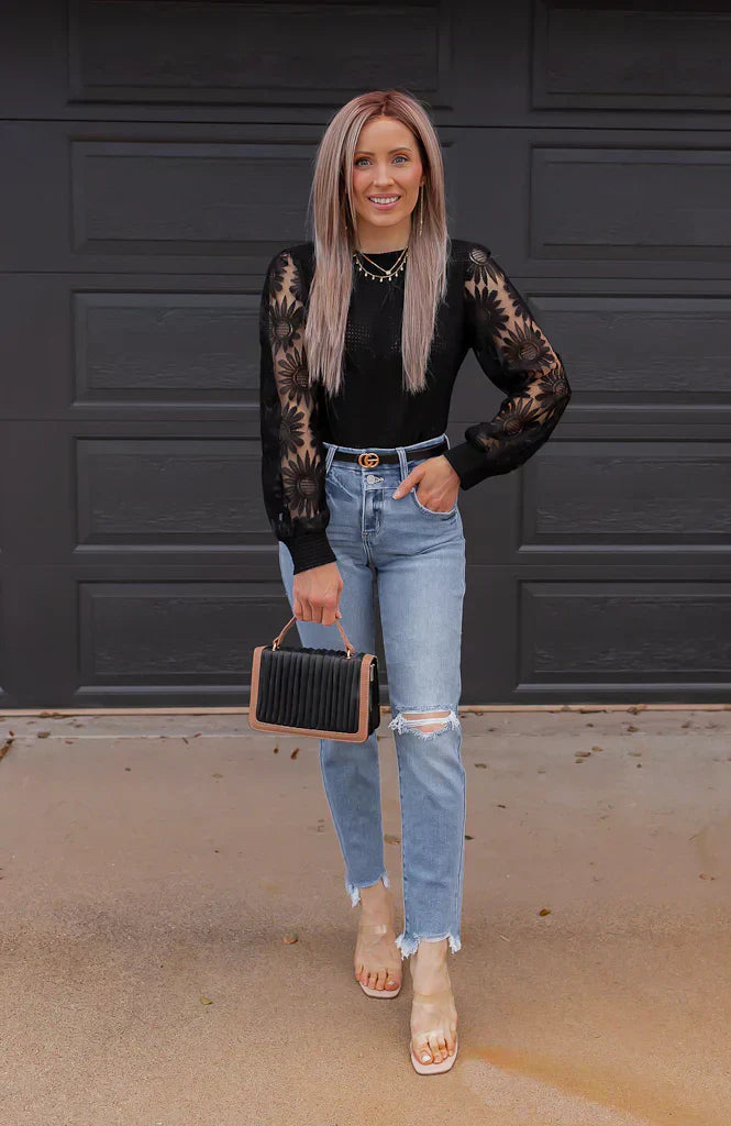 Spitzen-Top mit Strickmuster | Florale Ärmel | Elegante Leichtigkeit