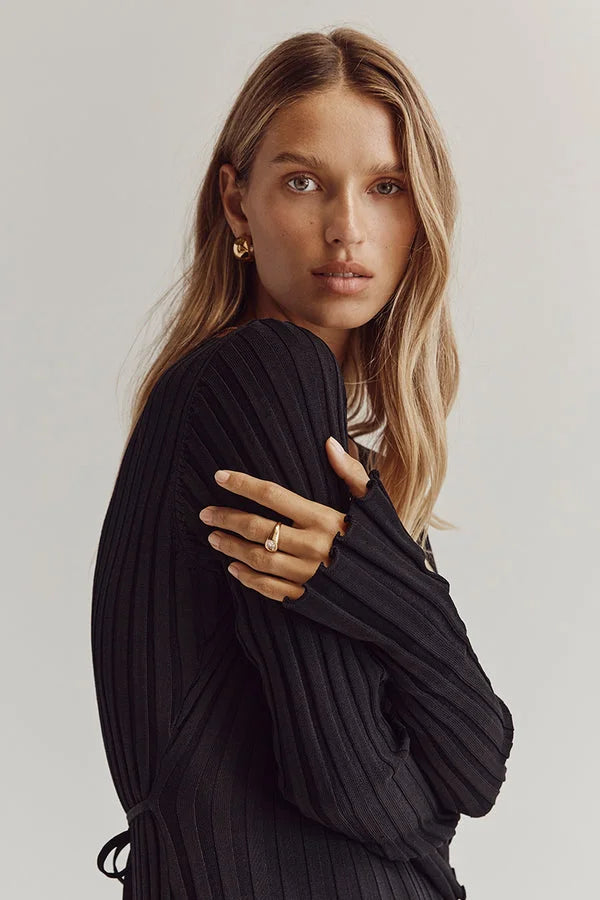 Dianara™ | Strick-Midikleid mit V-Ausschnitt und Ärmeln (Kopie)