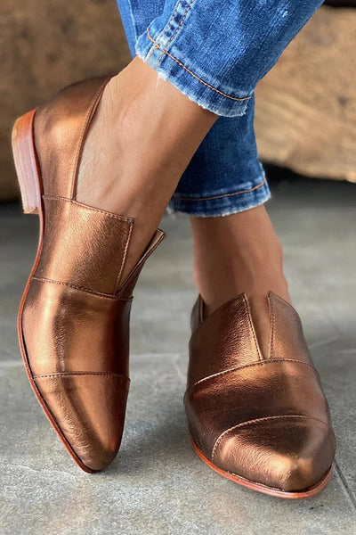 Słonika - Stylische Loafers mit verlängertem Zehenbereich und V-förmigem Schnitt