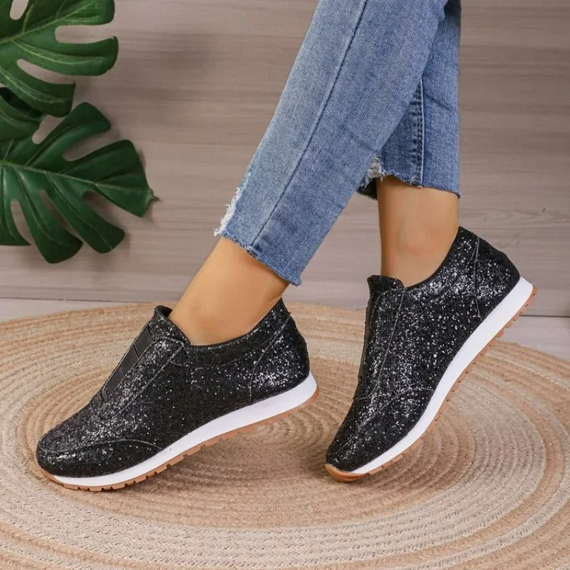 Glitzernder Slipper mit kontrastierender Sohle