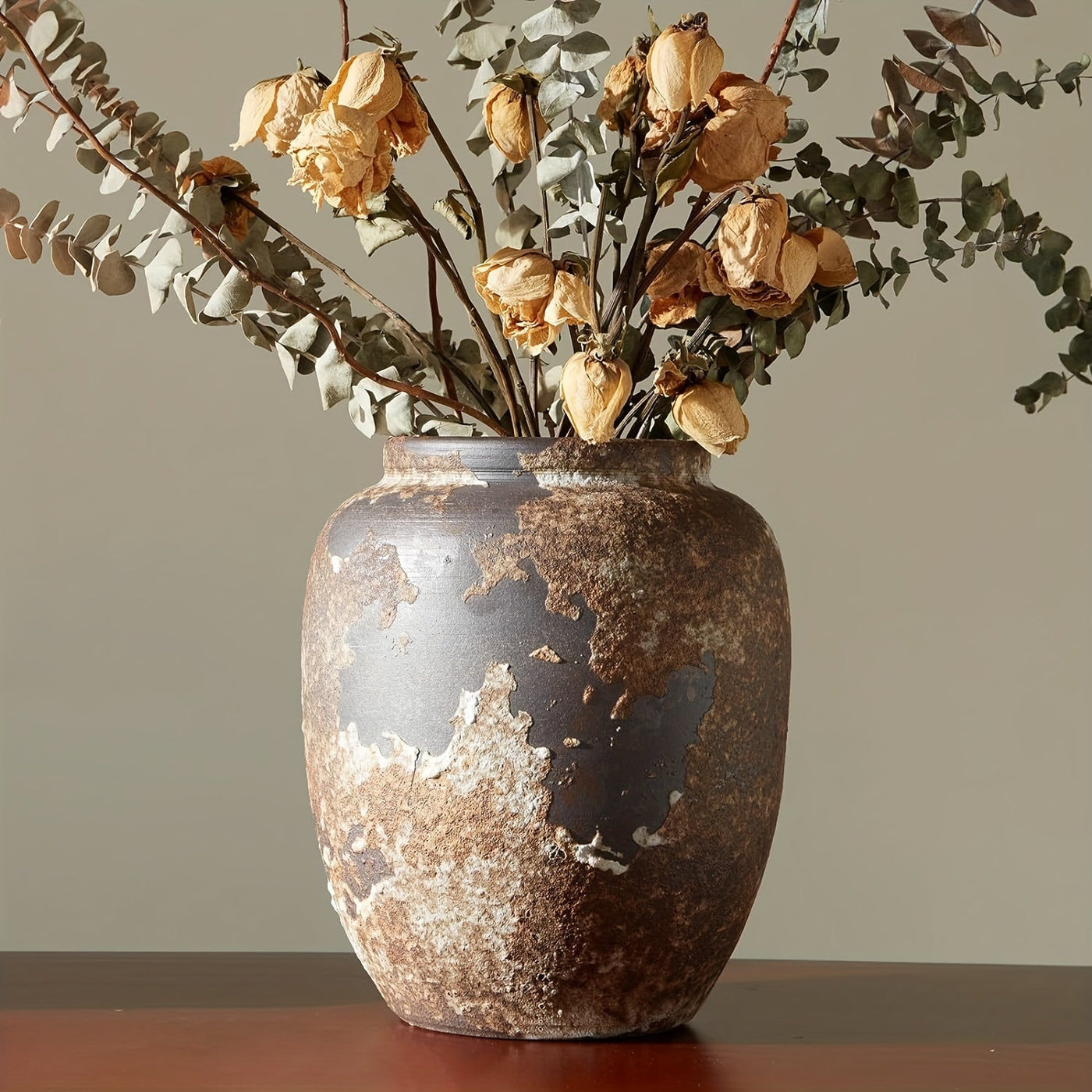 Harvest Bloom Dekorative Vase – Künstlerisches Design mit Texturierter Oberfläche und Fruchtinspirierter Stiele