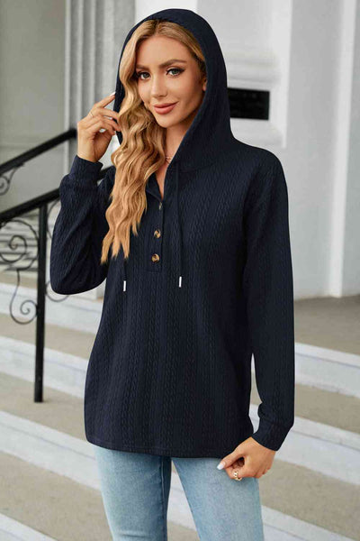 Kabelstrick-Kapuzenpullover mit Langärmeln für Damen