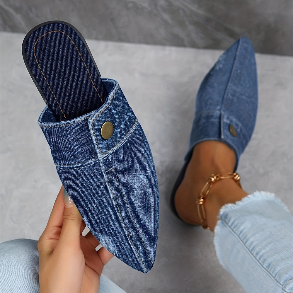 Mules im Denim-Look | Spitz zulaufend | Metallknopf-Detail