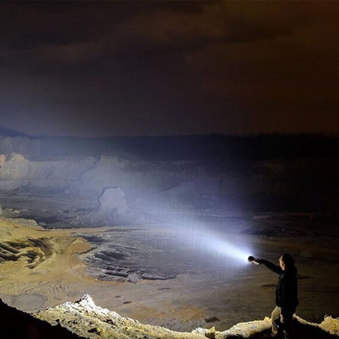 30000-5000 Lumen LED Taschenlampe | Hochleistungsfähige, Wasserdichte Lösung für Sommerabenteuer