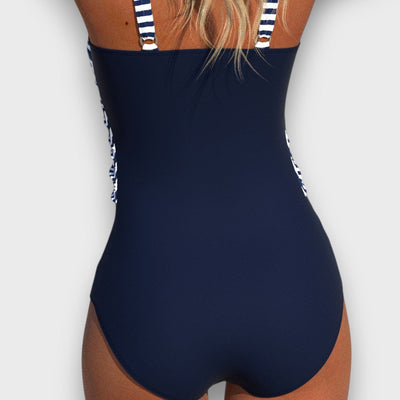 Astrid – Farbintensiver Badeanzug mit überkreuztem Vorderteil