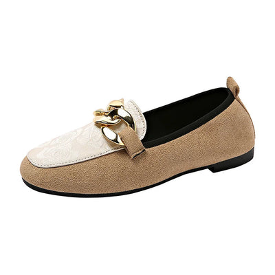 Brzyna - Elegante Loafers mit dekorativem Kettendetail