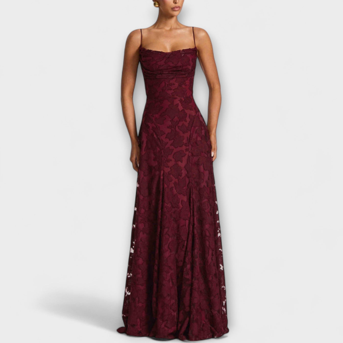 Kairi - Elegantes Maxikleid mit Blumenspitze und Spaghetti-Trägern