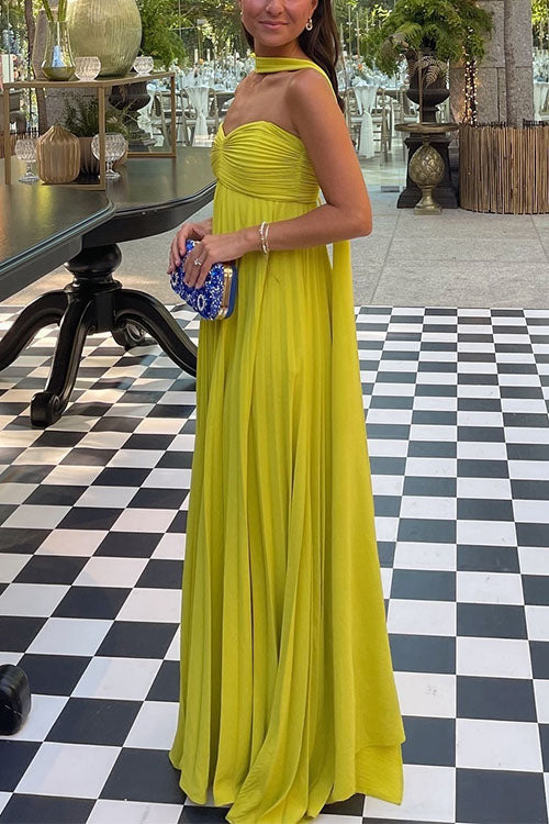 Katrina – Schulterfreies Maxikleid mit Schnürung und Faltenrock