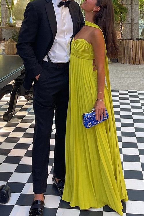 Katrina – Schulterfreies Maxikleid mit Schnürung und Faltenrock