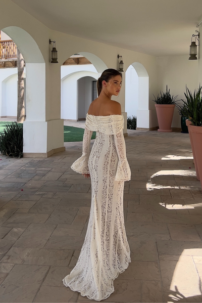 Viraya – Schulterfreies Maxikleid aus Häkelspitze