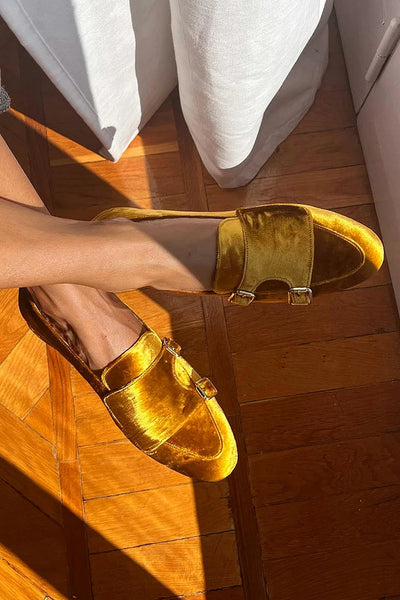 Jutrina - Modische gelbe Loafers mit Schnalle