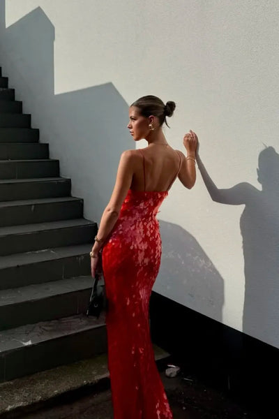 Kalea – Rückenfreies Trägerkleid mit Glitzerpailletten