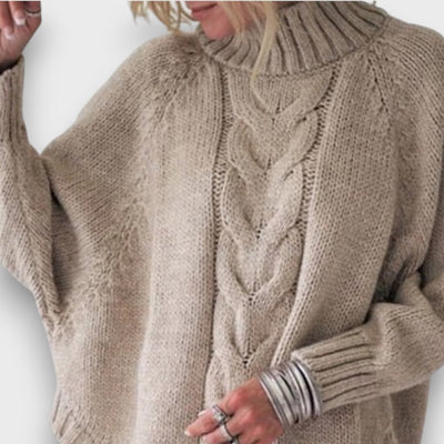Leandra – Klassischer Rollkragenpullover mit Zopfmuster