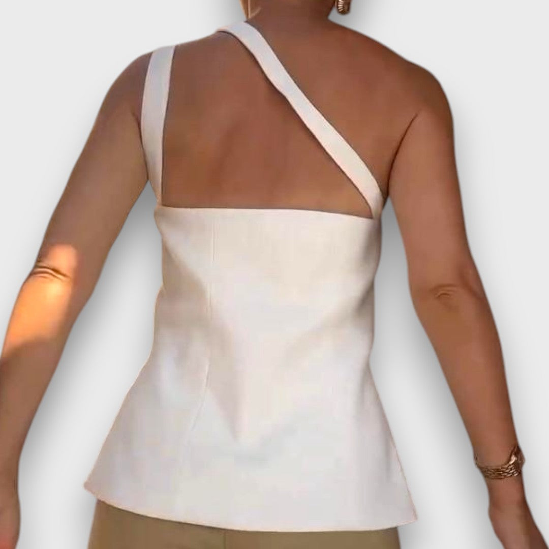 Elanor – Asymmetrisches Top mit Knopfdetail