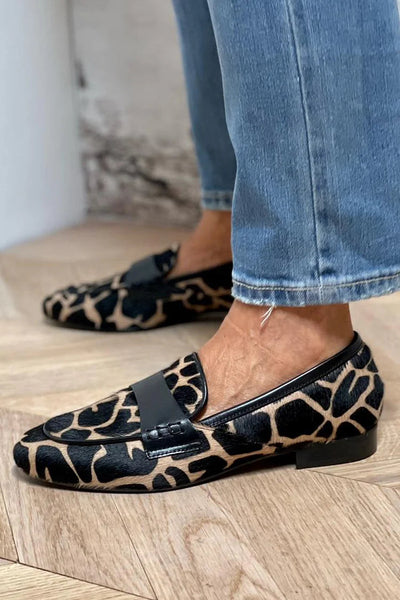 Jesmira - Bequeme und stilvolle Loafers mit Kuhmotiv