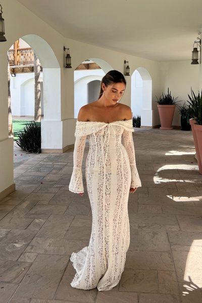Viraya – Schulterfreies Maxikleid aus Häkelspitze