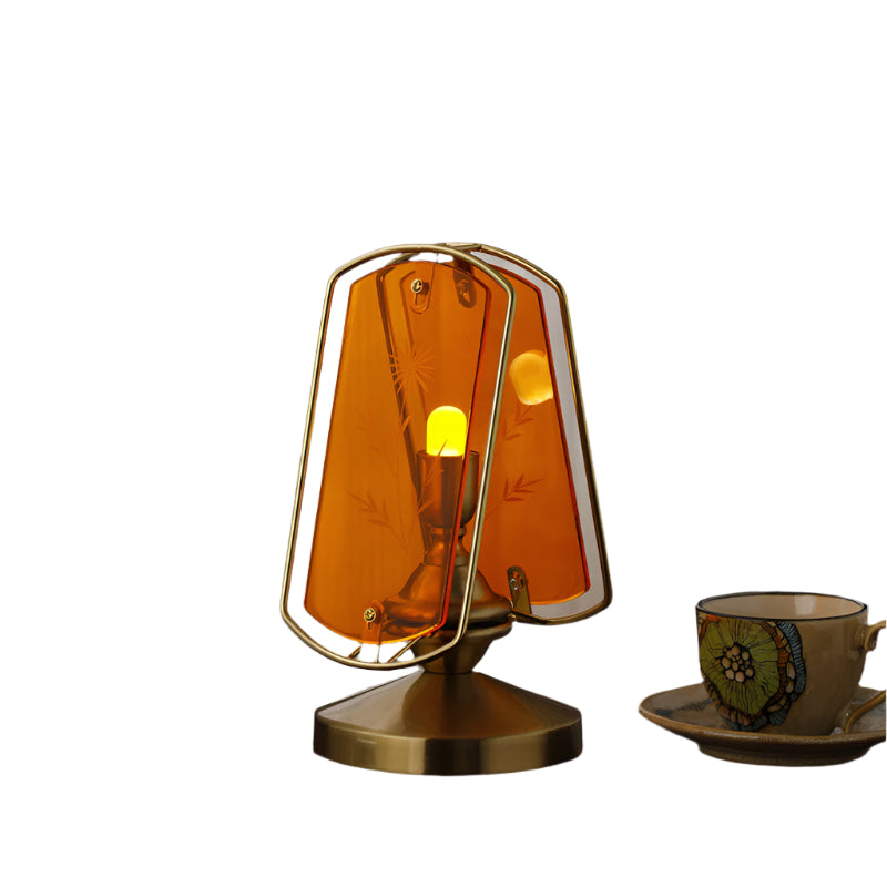 PetalGlow Tischlampe mit Blumengravur – Elegante Akzentbeleuchtung