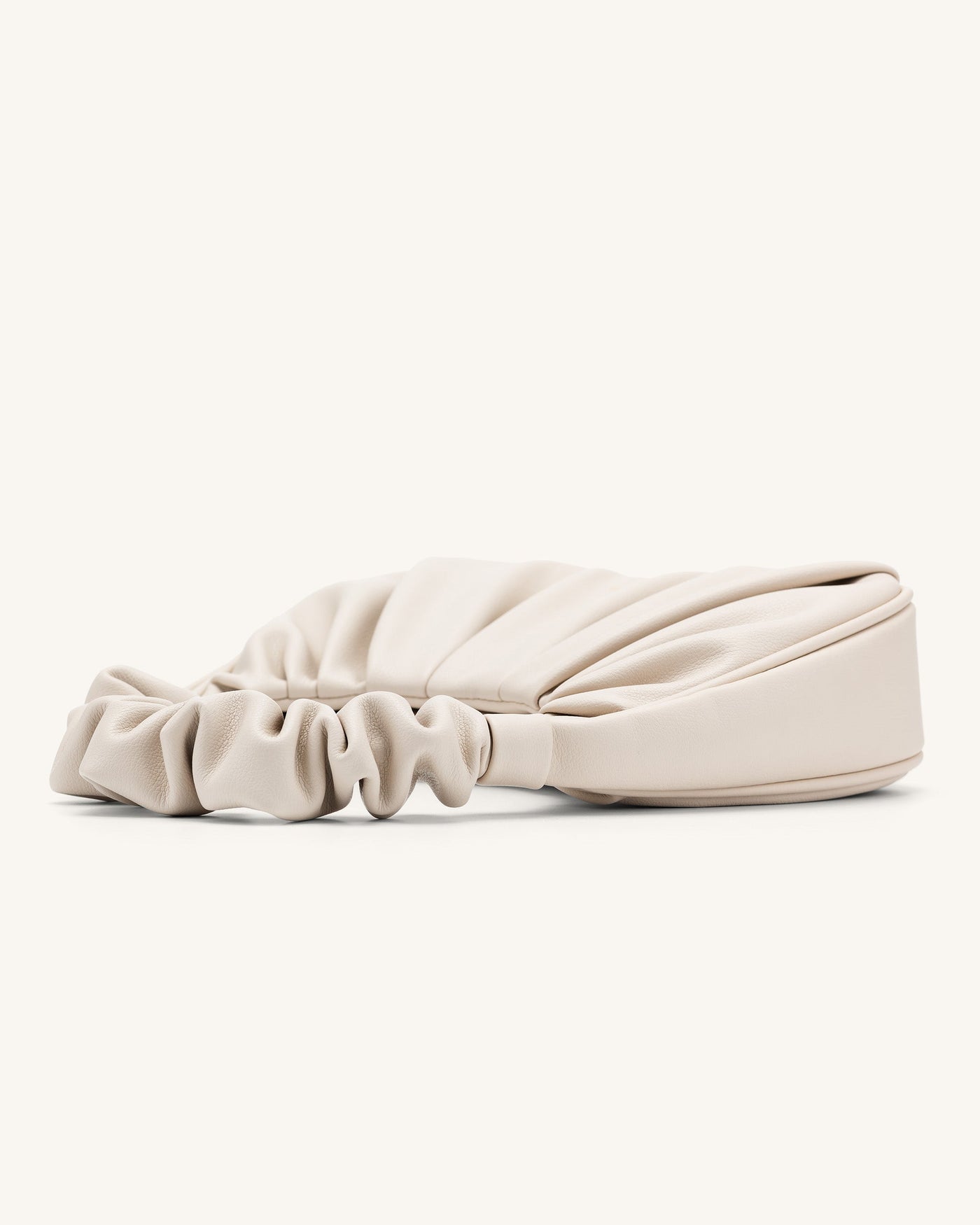 Handtasche mit Raffung | Halbmond-Form | Modisch & Modern