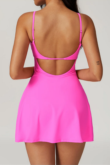 Sportliches Minikleid | Schmale Träger & Seitenschlitz | Aktiv & Feminin