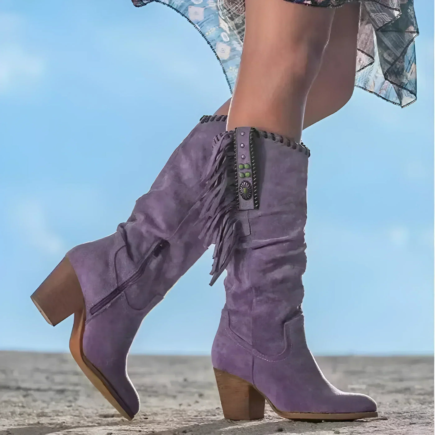 Sommerliche Cowboy Stiefel für Damen - Boho-Style Wildleder Stiefel mit Fransen
