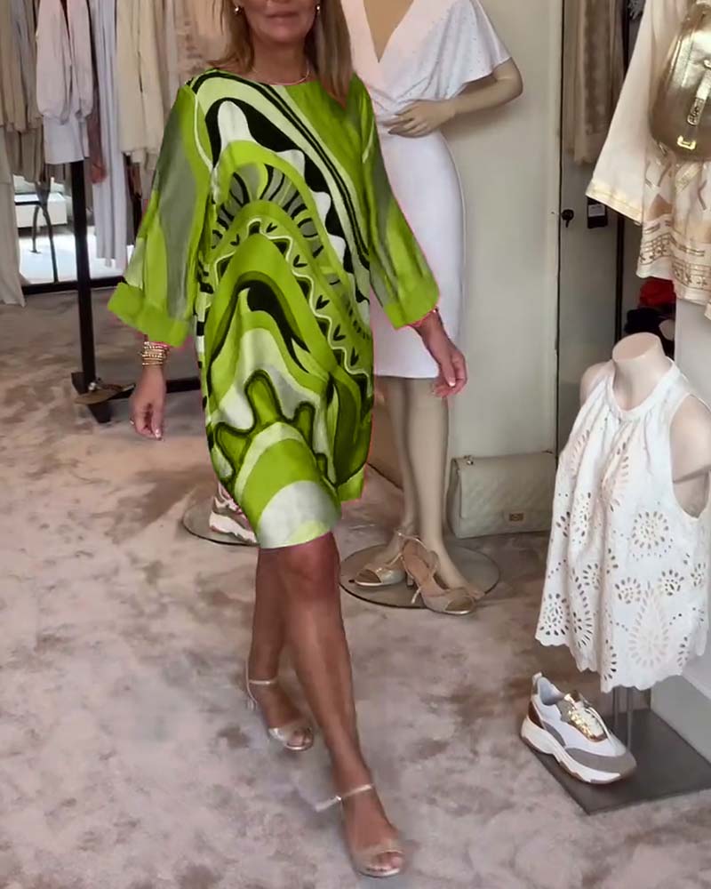 Kleid mit Retro-Print | A-Linienform | Fließender Schnitt