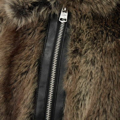 Amelia – Kurzjacke aus Faux Fur mit urbanem Chic