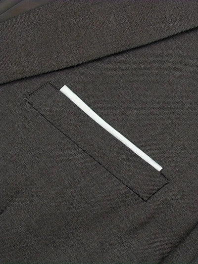 Zweiteiliger Herrenanzug: Business-Blazer und Hose, klassisch und stilvoll