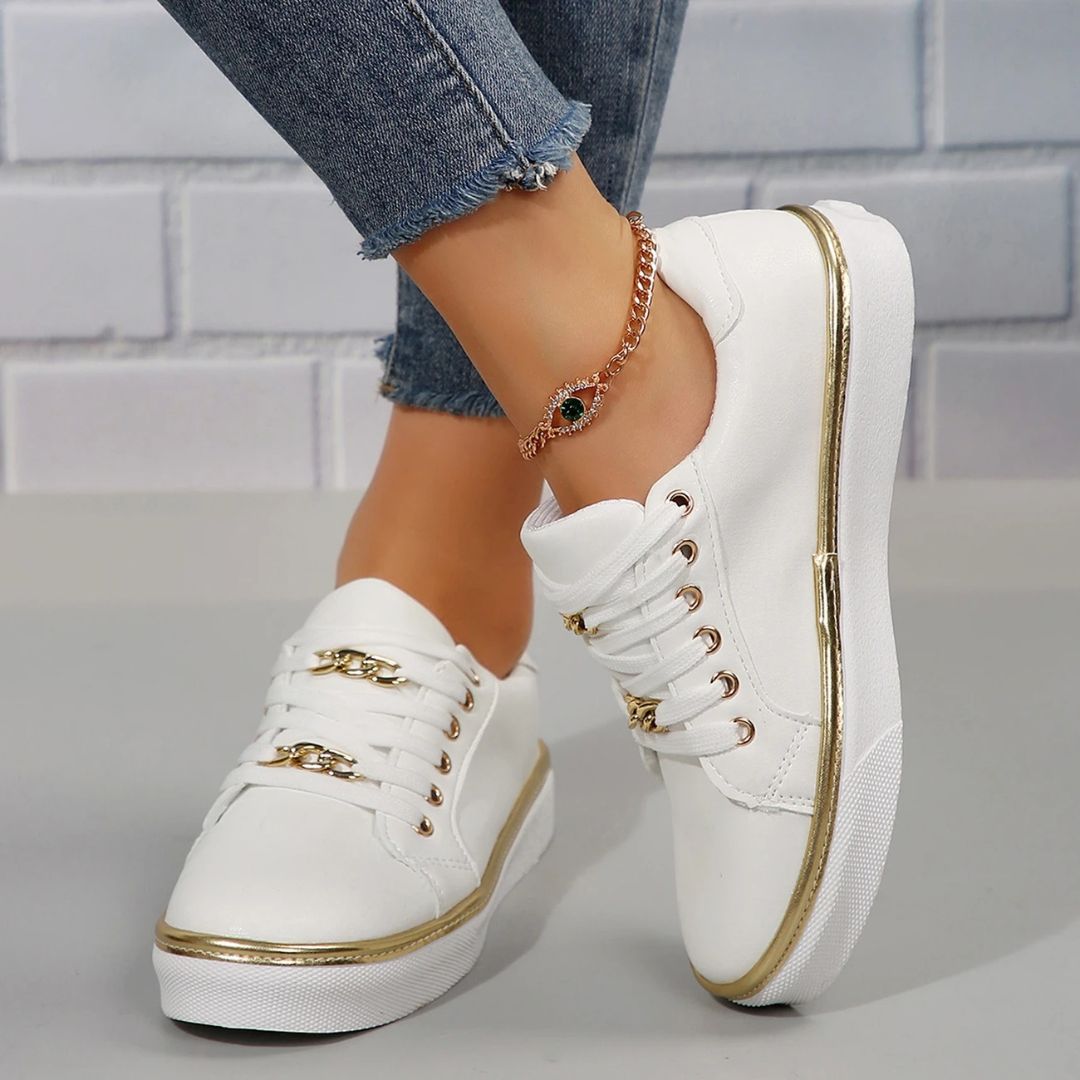 Gabi Sommersneaker | Bequeme Damen Sneaker mit Goldakzenten und Weicher Einlegesohle für den Sommer