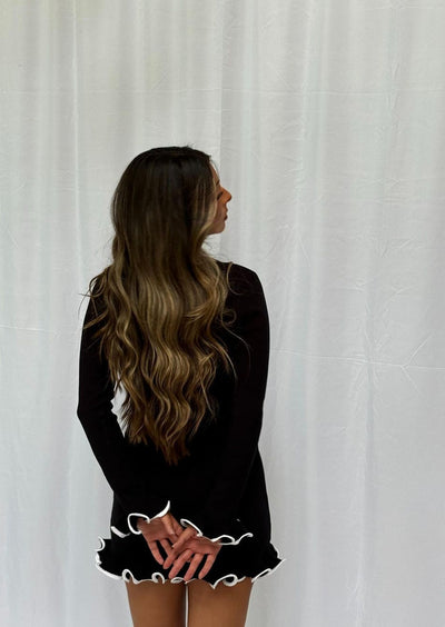 Nyaira ™ | Gestricktes, langärmliges, figurbetontes Minikleid