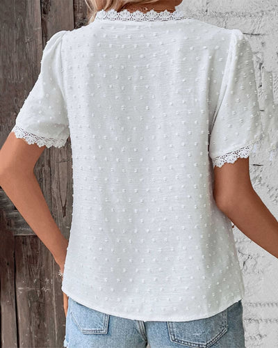 Alvina® | Stilvolle Akzentbluse für Damen mit V-Ausschnitt in Weiß