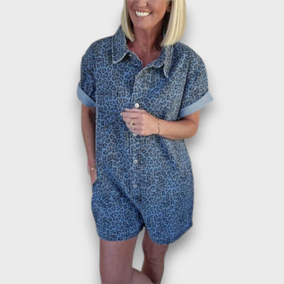 Jovina – Jeans-Overall im Leo-Stil