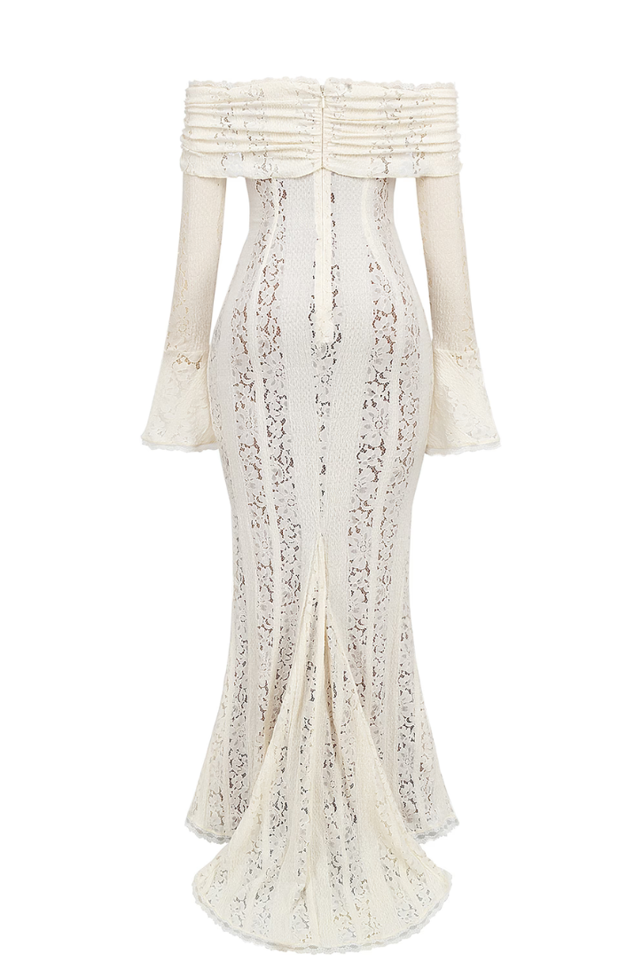 Viraya – Schulterfreies Maxikleid aus Häkelspitze