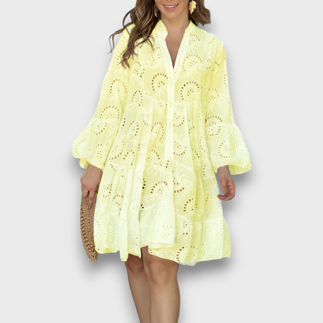 Merelina – Kleid mit Broderie und Volantärmeln