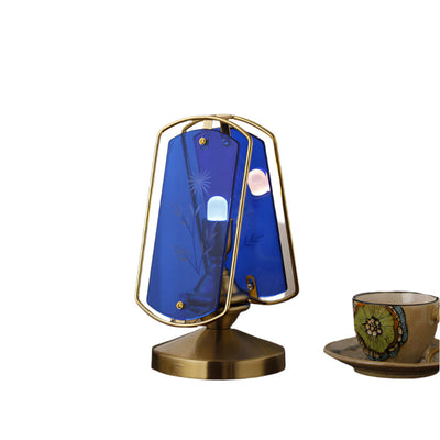 PetalGlow Tischlampe mit Blumengravur – Elegante Akzentbeleuchtung