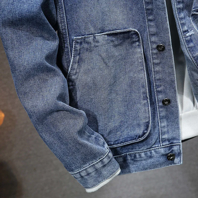Denimjacke mit Kapuze und Taschen für Herren