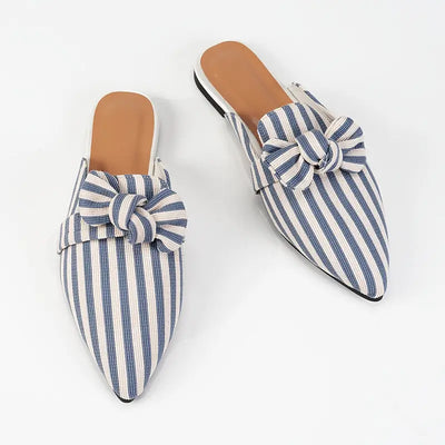 Mules mit Schleife | Spitz zulaufend | Feines Streifenmuster