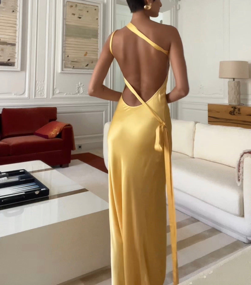 Xynara ™ | Elegantes schulterfreies Kleid mit Schnürung