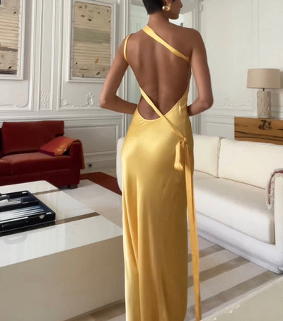 Xynara ™ | Elegantes schulterfreies Kleid mit Schnürung