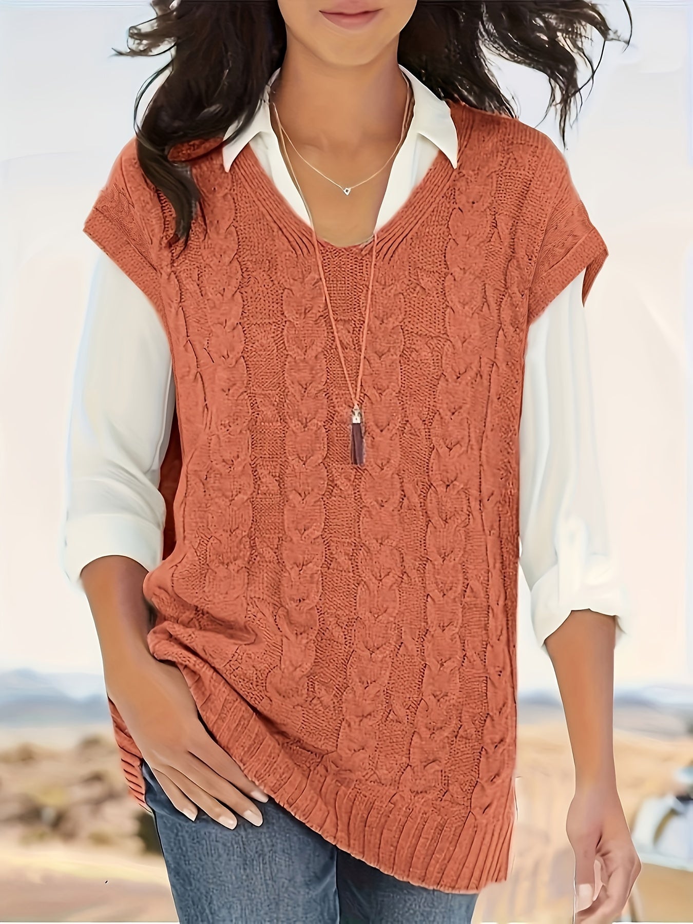 Yana Sommerpullunder | Eleganter ärmelloser Pullover mit Zopfmuster und V-Ausschnitt für Damen