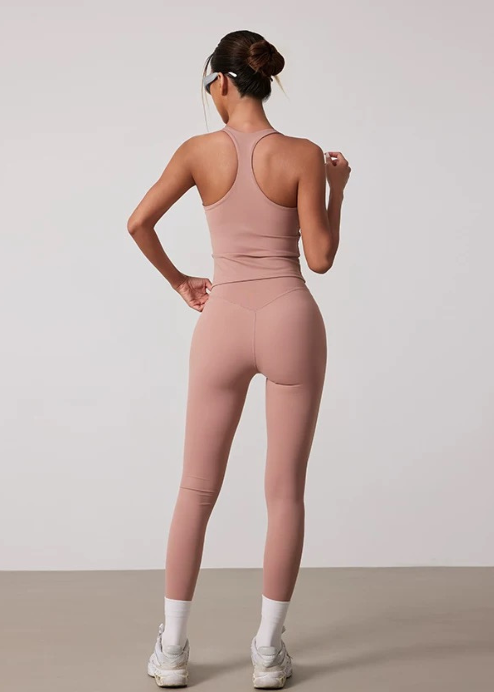 Swan Tank Top – Integrierter BH