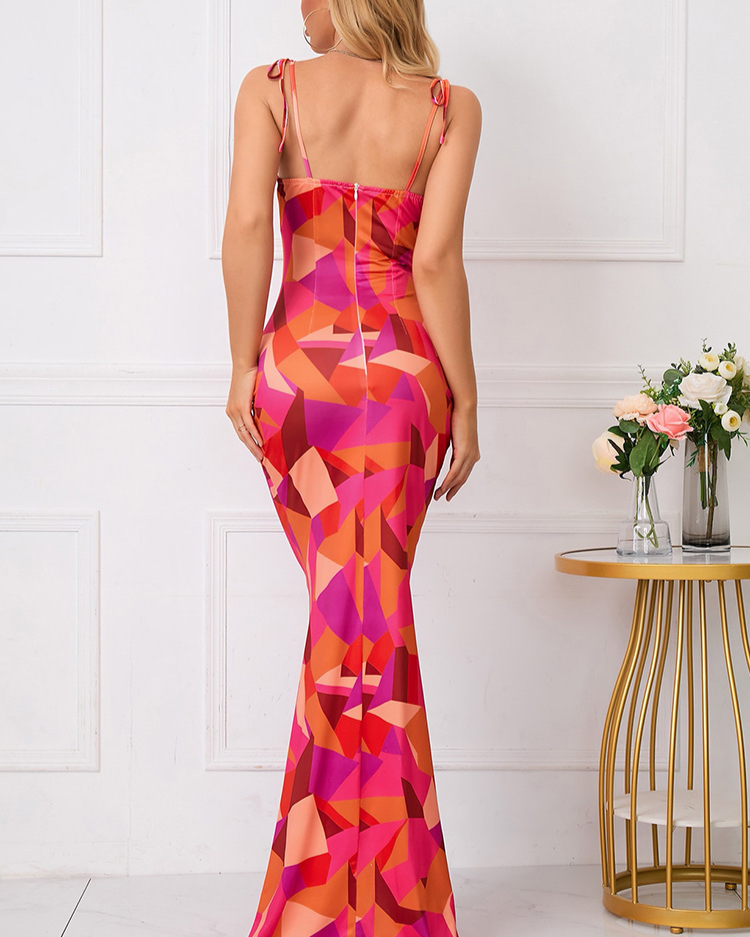 Maxikleid mit Mermaid-Schnitt | Zarte Träger | Femininer Print