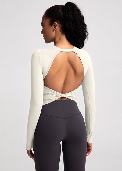 T-Shirt mit Knoten – Langarm – Integrierter BH