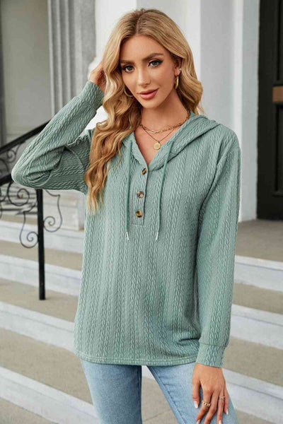 Kabelstrick-Kapuzenpullover mit Langärmeln für Damen