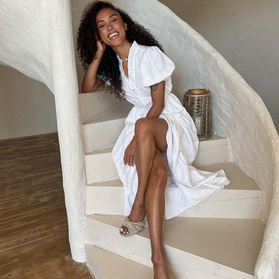 Kassy | Langes Kleid mit V-Ausschnitt und Kurzen Ärmeln