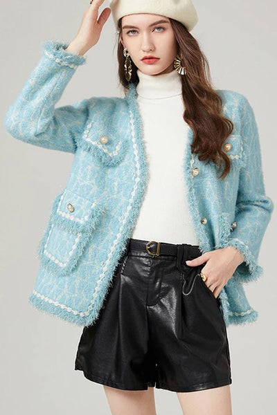 Strickstrickjacke aus hellblauem Tweed