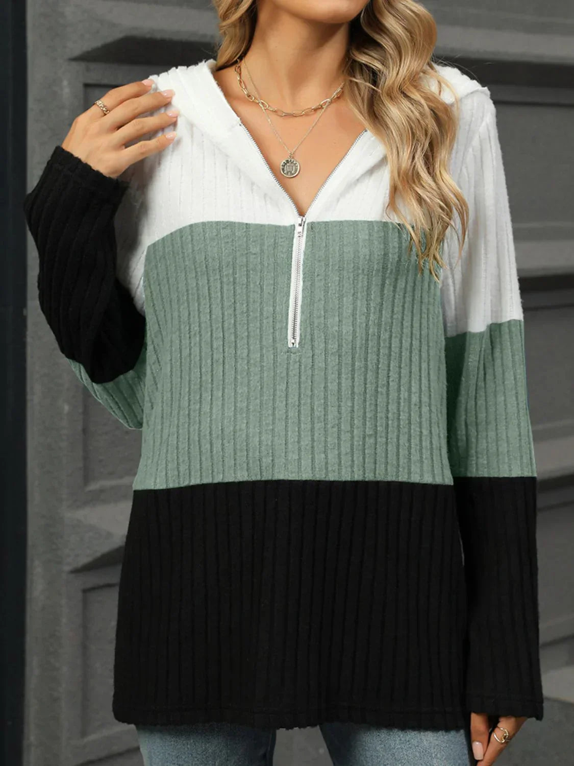 FARBBLOCK KAPUZEN LANGARM T-SHIRT | MODERNER STIL, KOMFORTABEL, VIELSEITIG