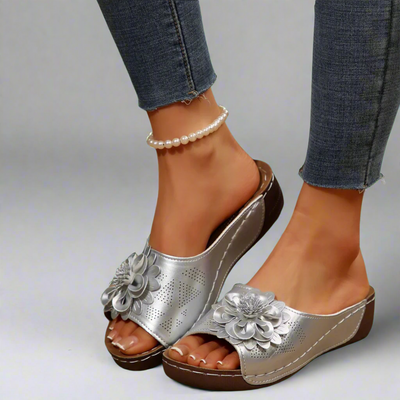 Jolanda | Elegante orthopädische Sandalen mit floralem Muster