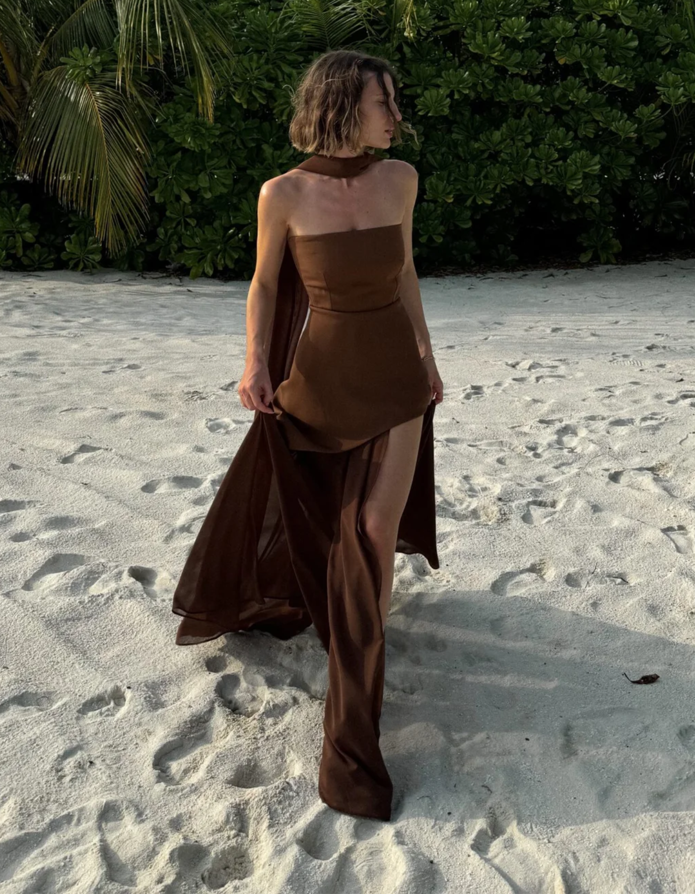 Aylin – Trägerloses Chiffon-Maxikleid