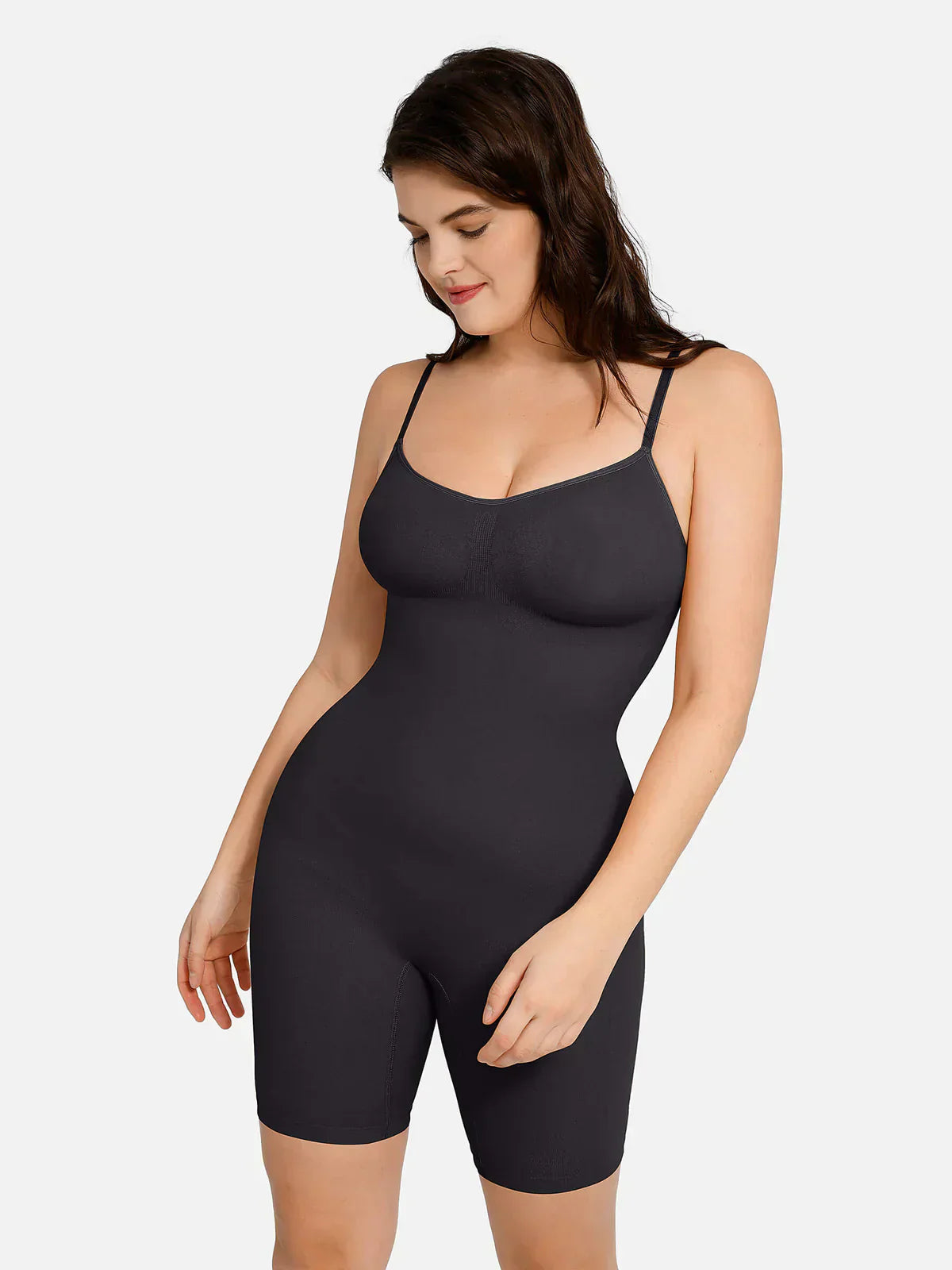 Shapewear-Bodysuit bis zur Mitte des Oberschenkels